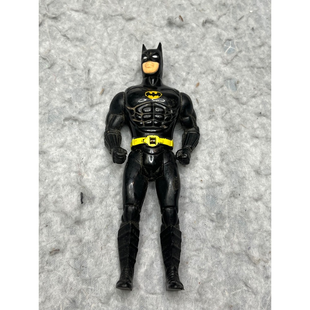 Vintage Batman Action Figure 1989 DC Comics Black Suit Yellow Belt 5 Inch Toy